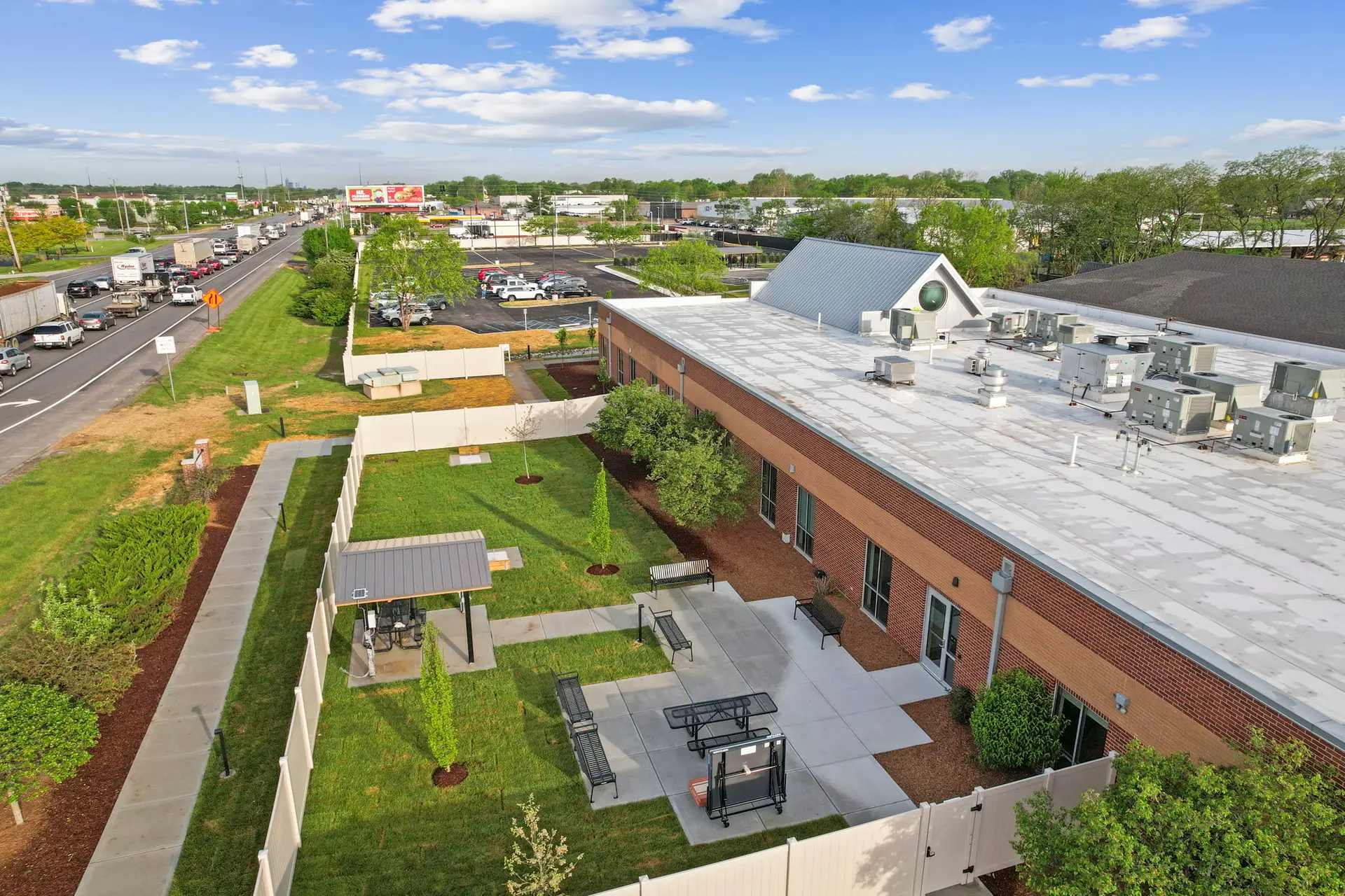 The Recovery Village Indianapolis Drug, Alcohol, and Mental Health Rehab (outdoor relaxing area)